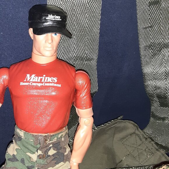 GI Joe Lot of 2 * USMC Basic Training * Action Marine * 2001 & Real Ammo Pouch - Picture 2 of 13